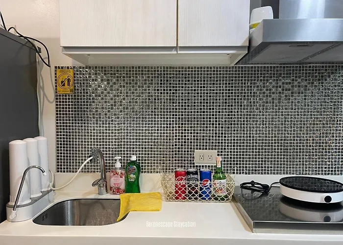 Serenescape Staycation At Azure Apartahotel Manila